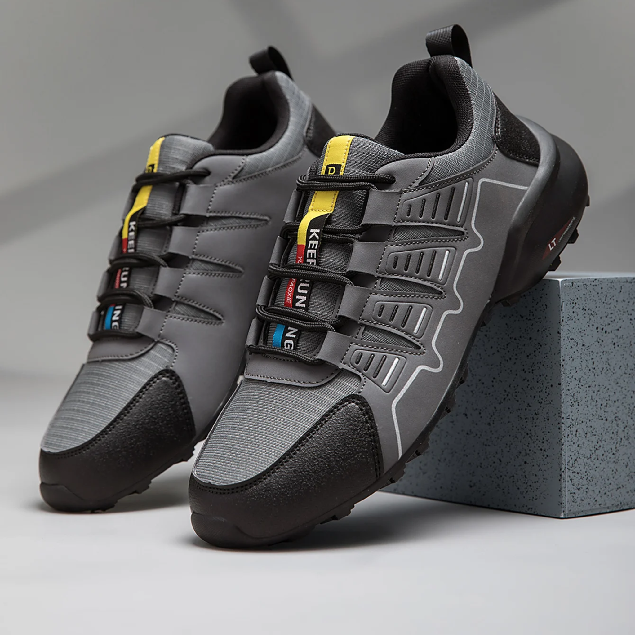 Outdoor Trekking Sneakers