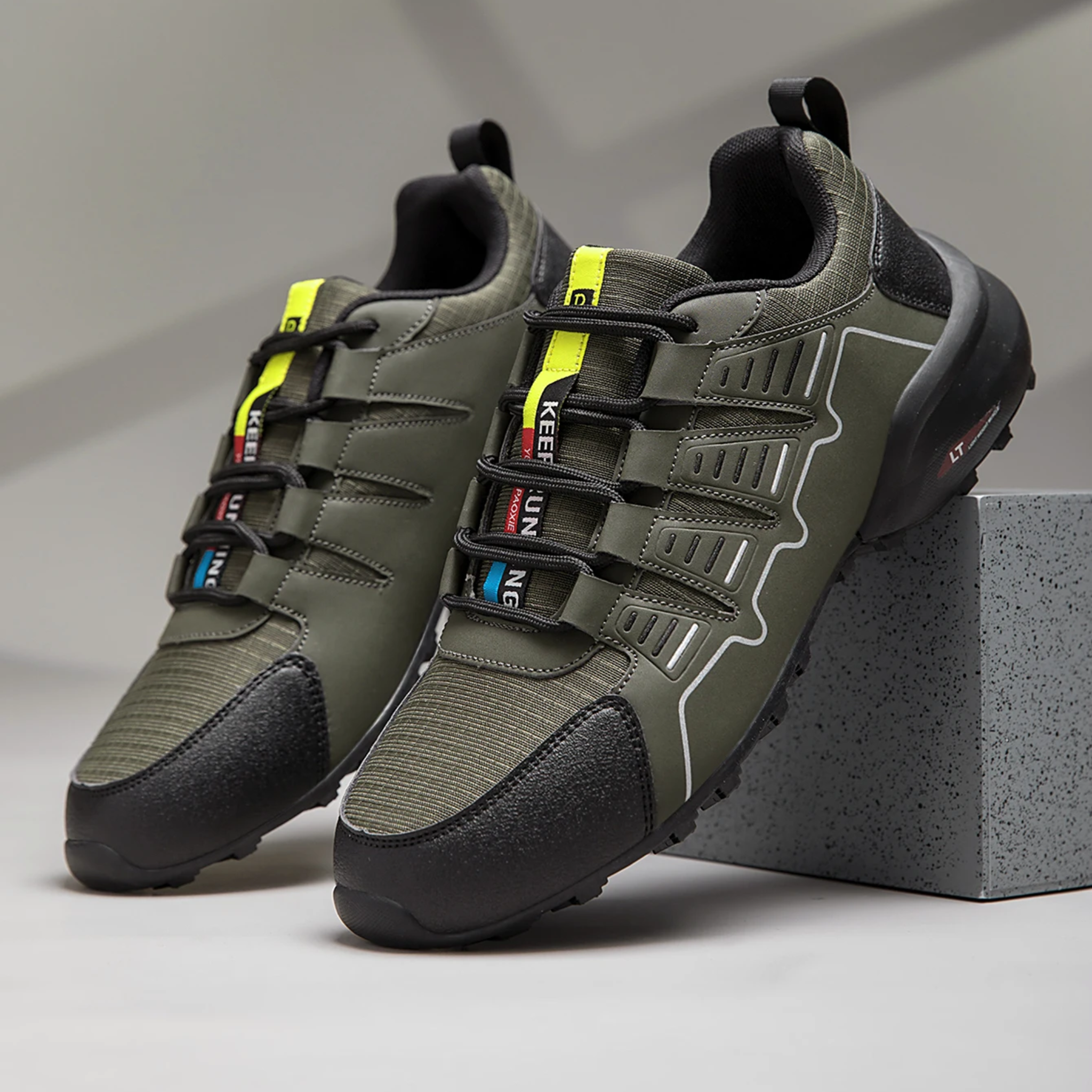 Outdoor Trekking Sneakers