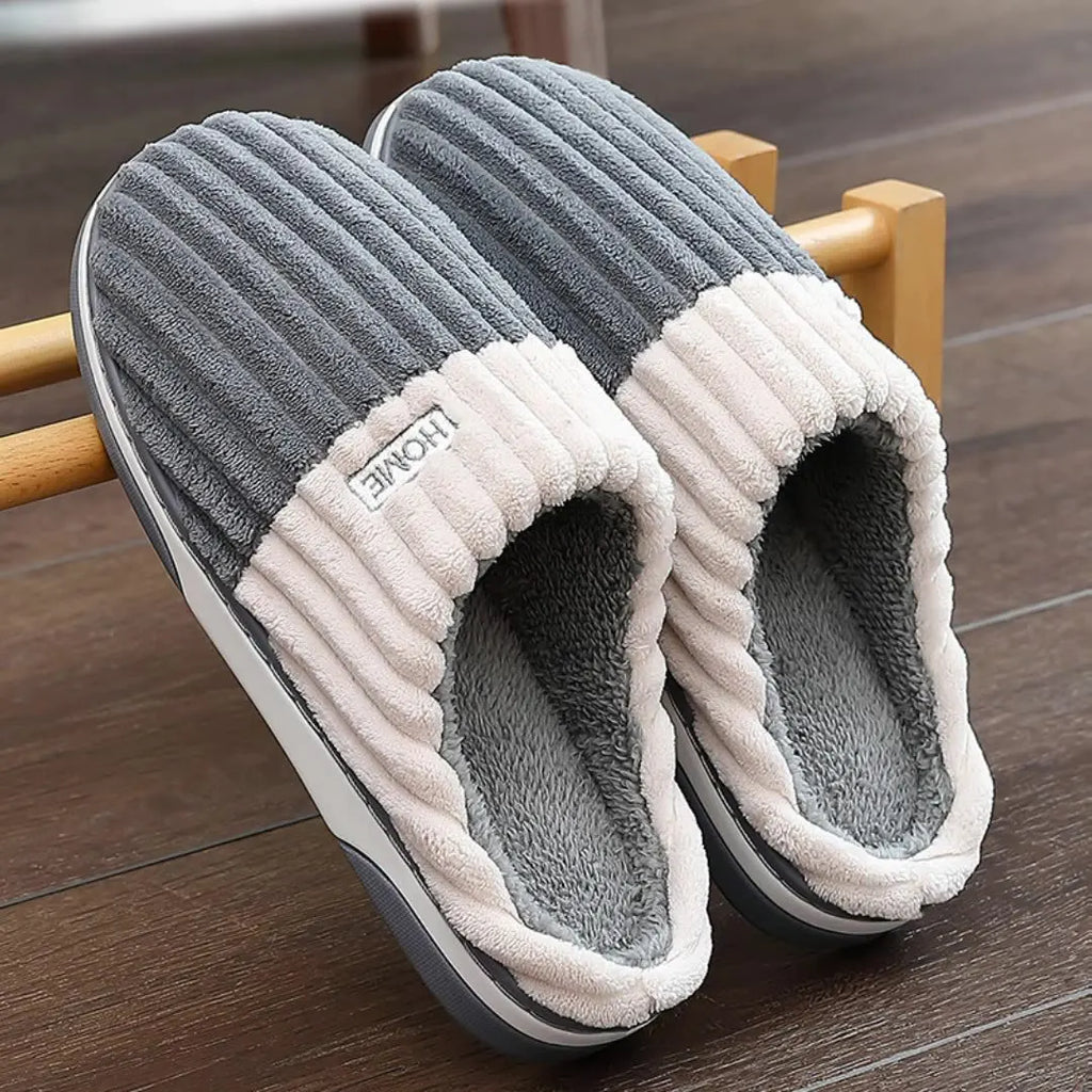 Homestead Lounge Slides